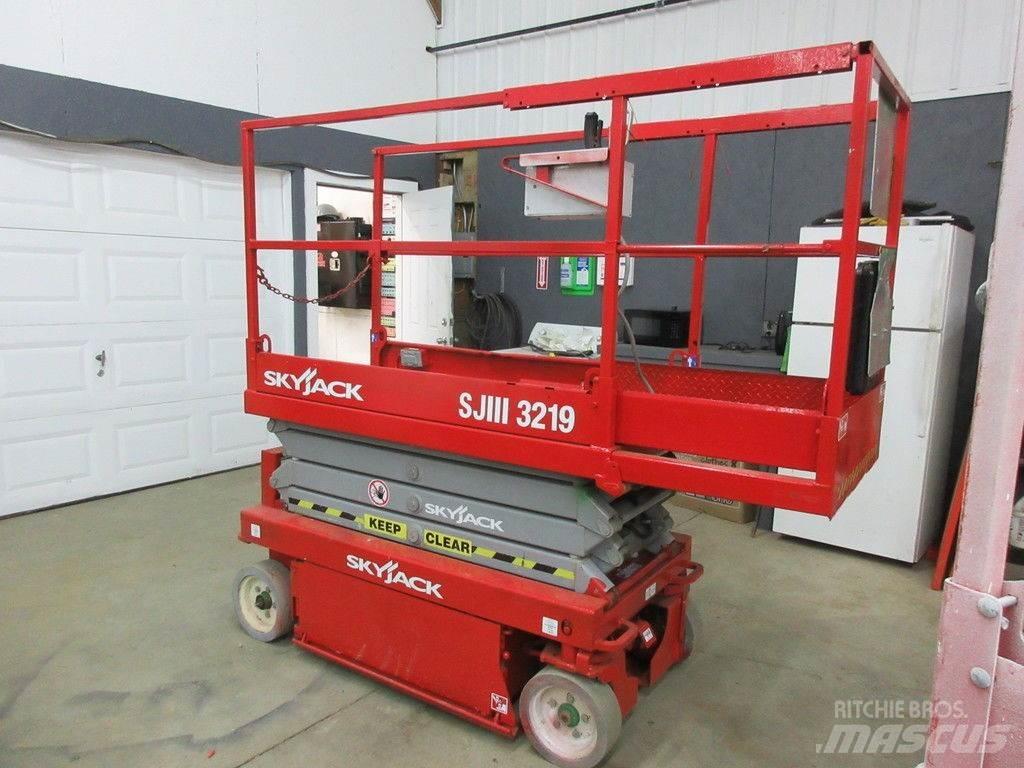 SkyJack SJ3219 Other components