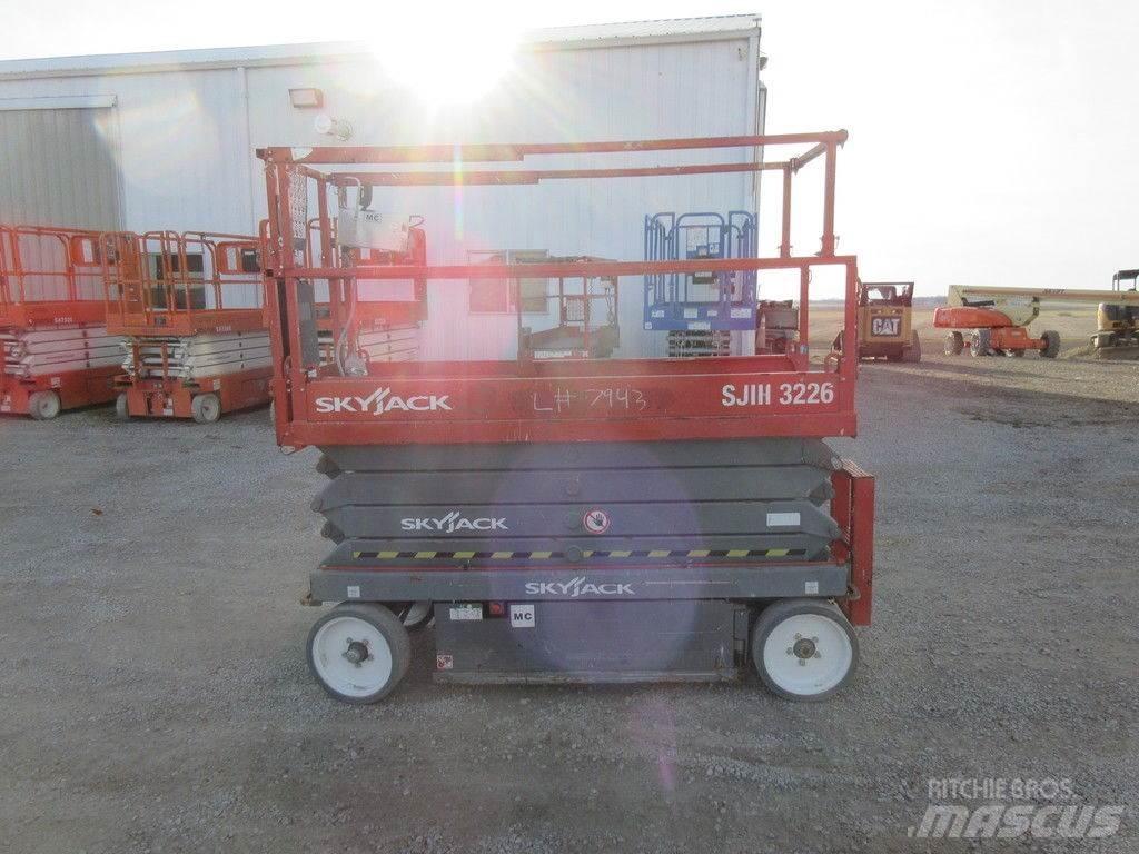 SkyJack SJ3226 Other components