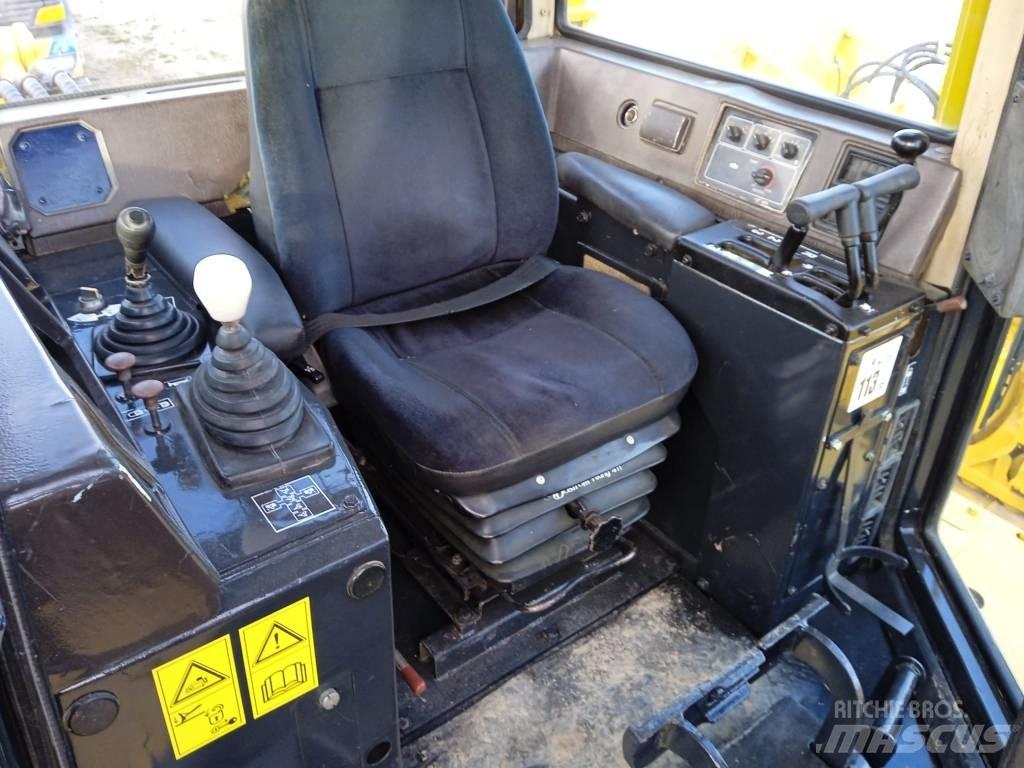 Komatsu D 155 AX-3 Crawler dozers