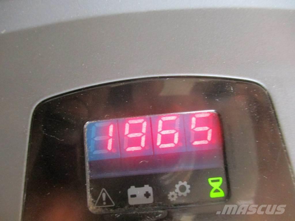 Toyota LPE 200 Low lift with platform