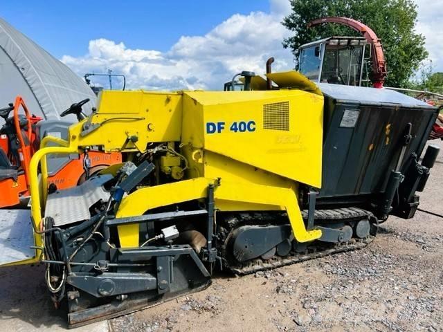 Demag DF 40 C Asphalt pavers