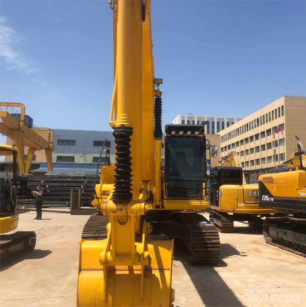 Komatsu PC200 Crawler excavators