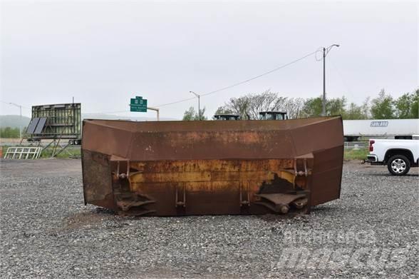 CAT D8N Blades