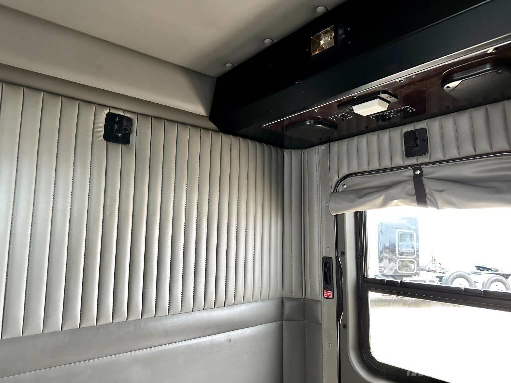 Kenworth T 800 Prime Movers