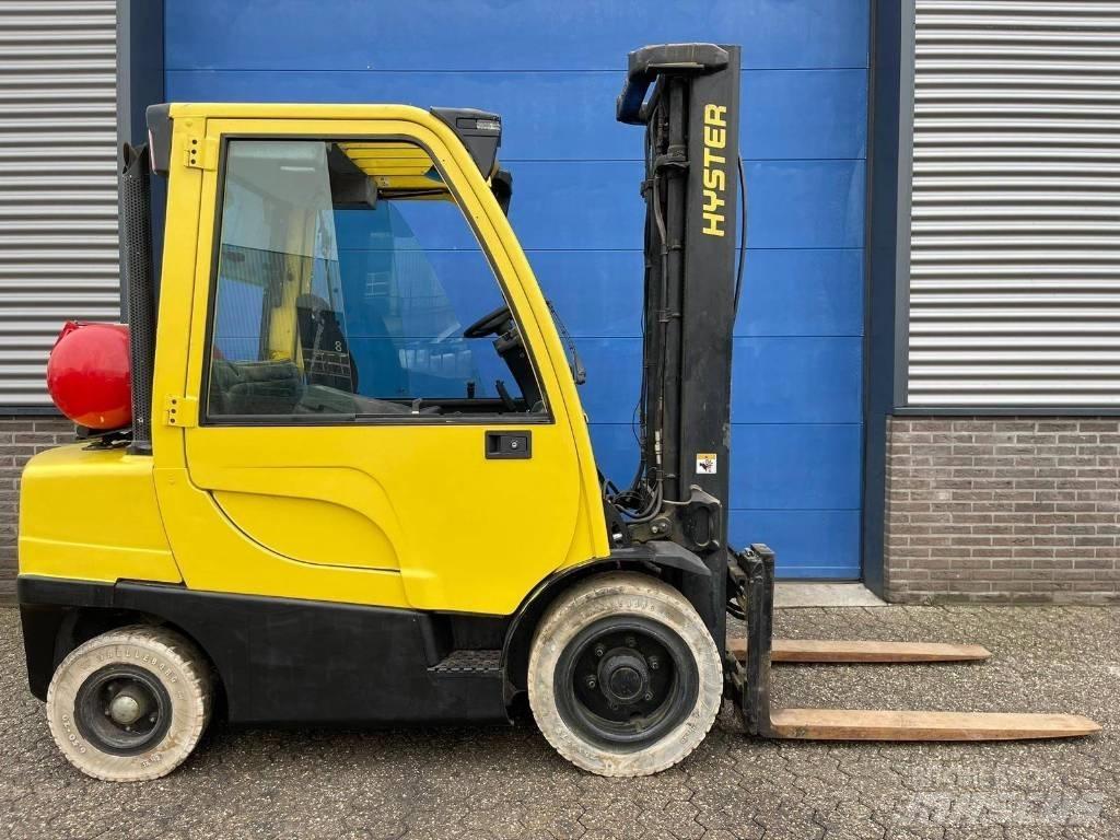 Hyster H 30 FT LPG trucks