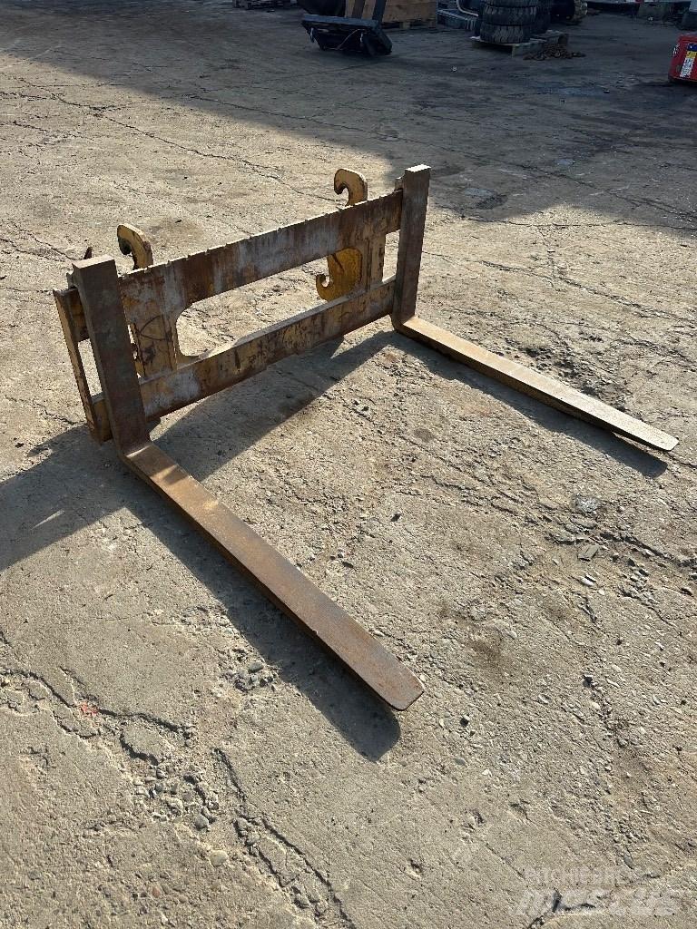 Hydrema Pallegaffler Front Shovel Excavators
