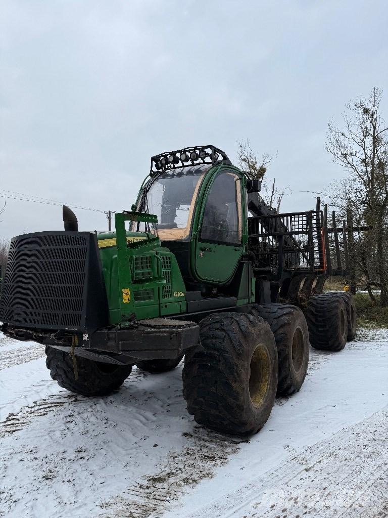 John Deere 1210 E Forwarders