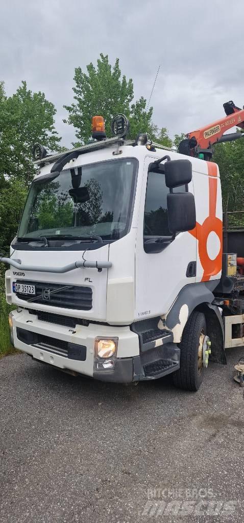 Volvo FL 240 Truck mounted cranes