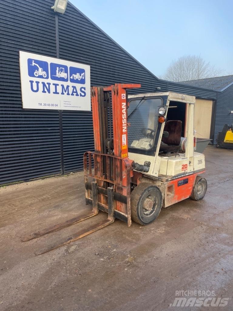 Nissan FG20 LPG trucks
