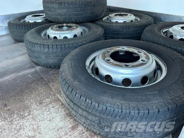 Iveco Daily Panel vans