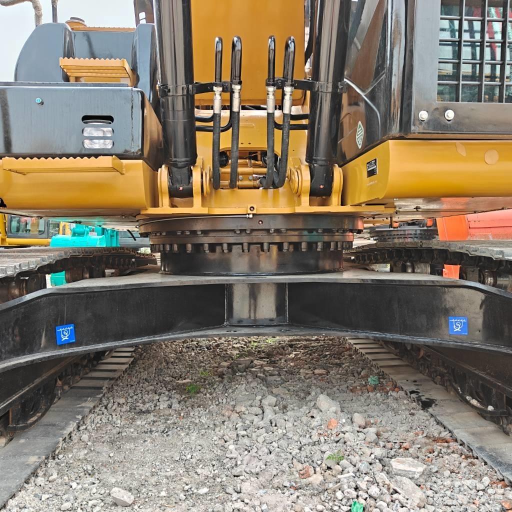 CAT 323D Crawler excavators