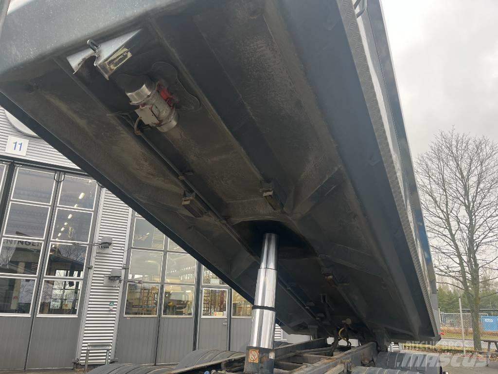 Volvo FH 500 Tipper trucks
