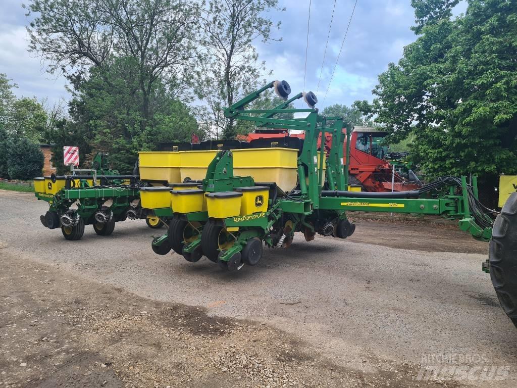 John Deere 1770 Planters