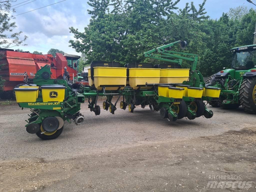 John Deere 1770 Planters