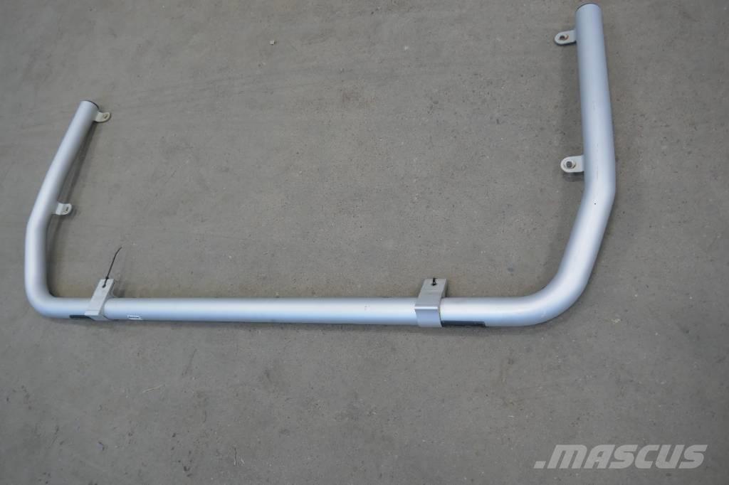  Trux Top-Bar Cabins and interior