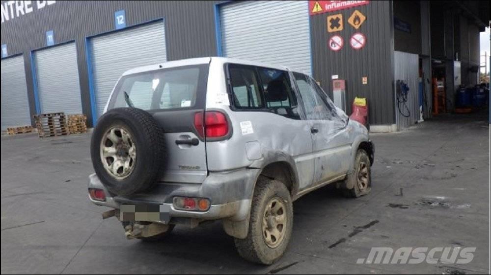 Nissan Terrano II Cars