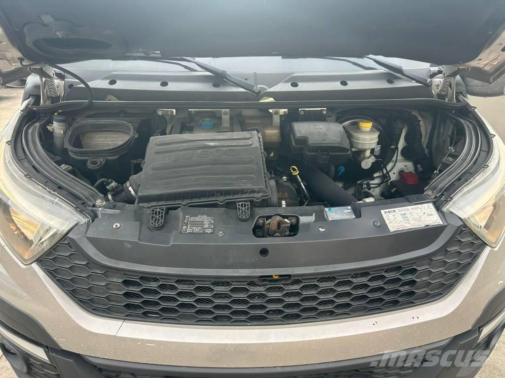 Iveco Daily 35-130 Truck mounted cranes