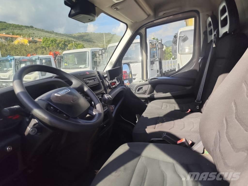Iveco Daily 35-130 Truck mounted cranes