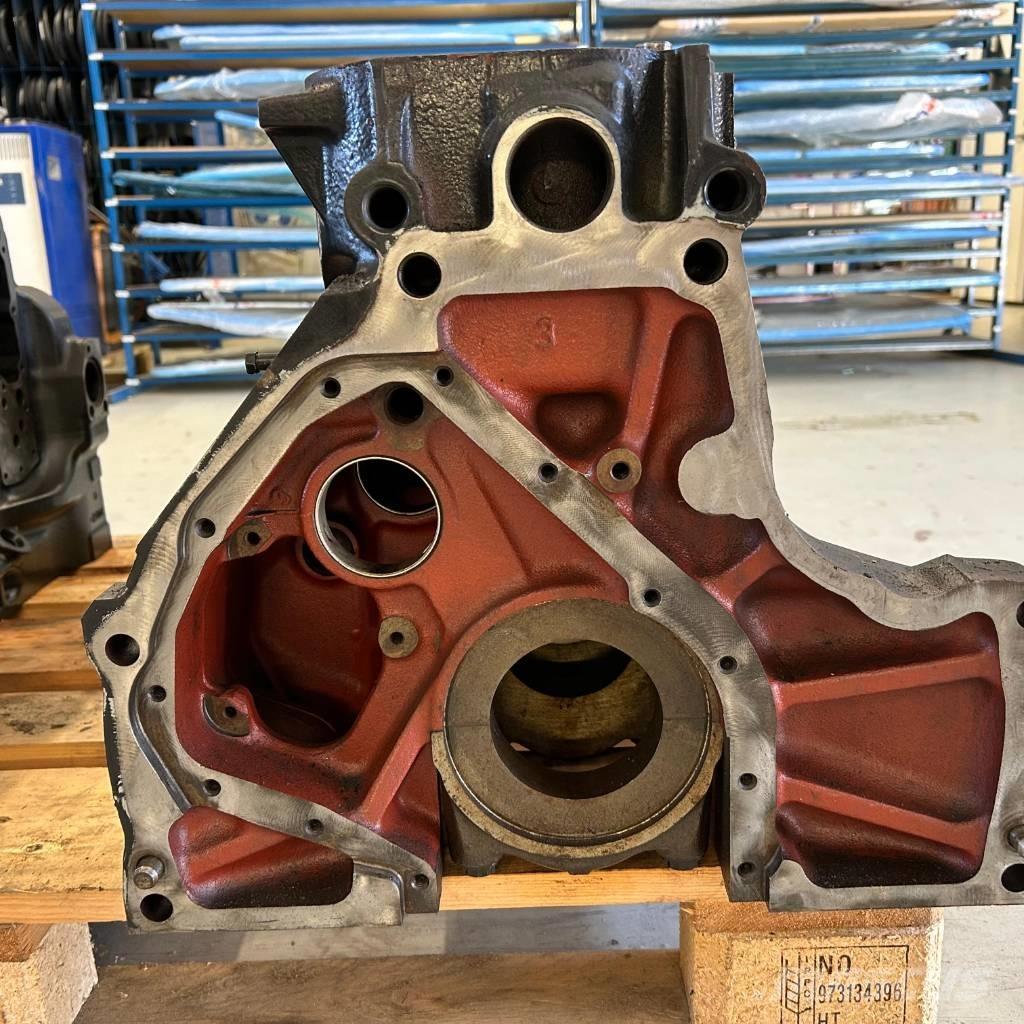 New Holland TM 120 Engines