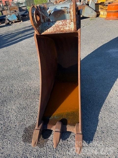 Liebherr R914 600 MM Backhoes