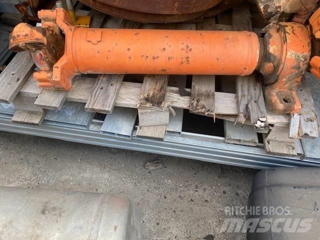 Fiat-Hitachi 350 Transmission