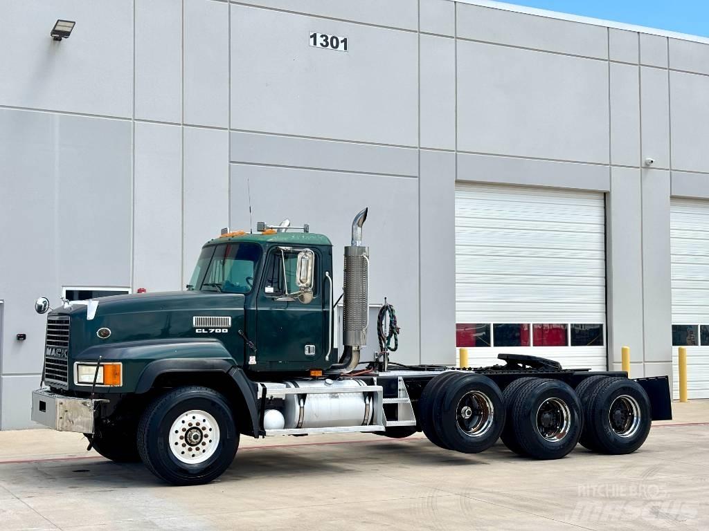 Mack CL 713 Prime Movers