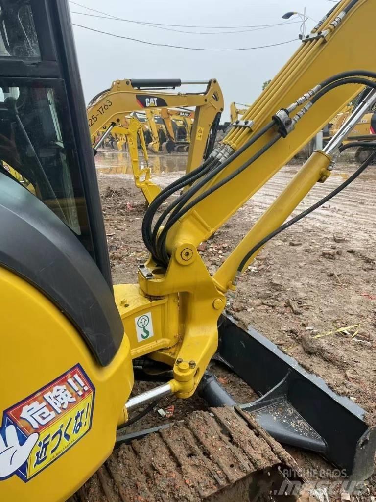 Komatsu PC 30 Mini excavators < 7t (Mini diggers)