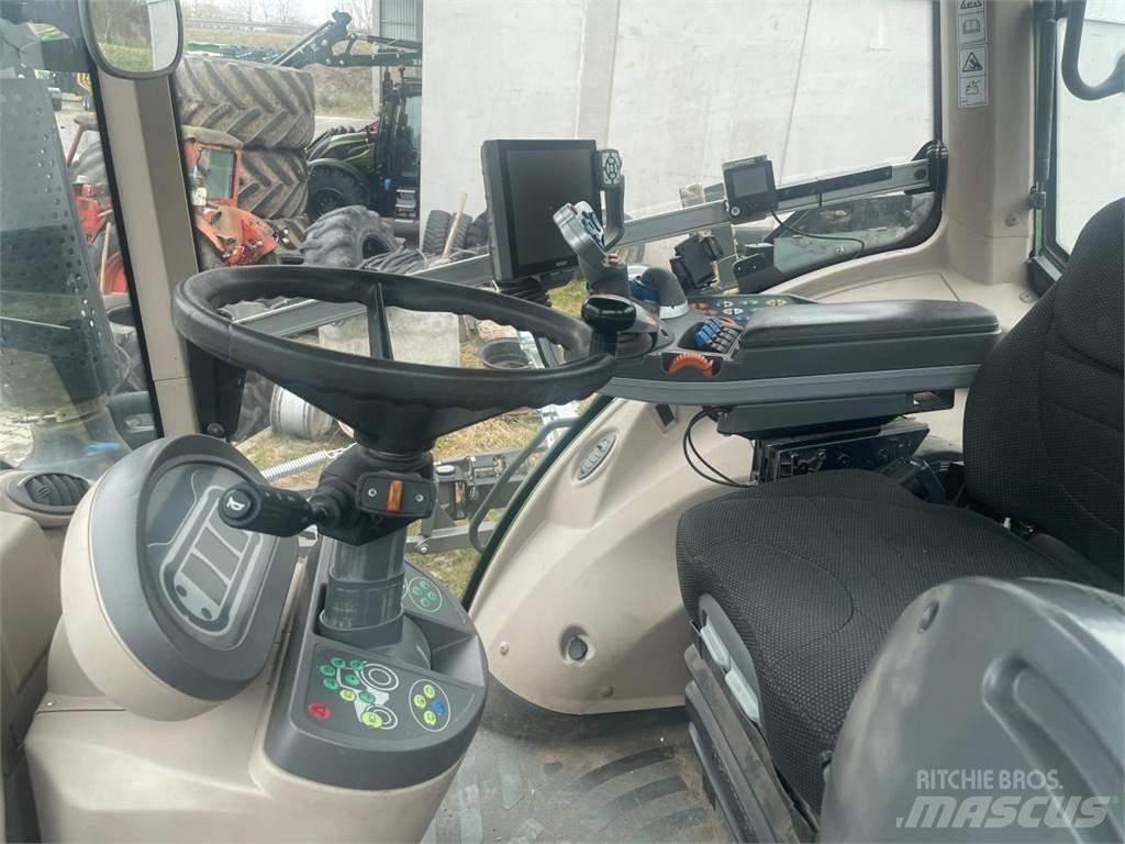 Fendt 933 Vario Tractors