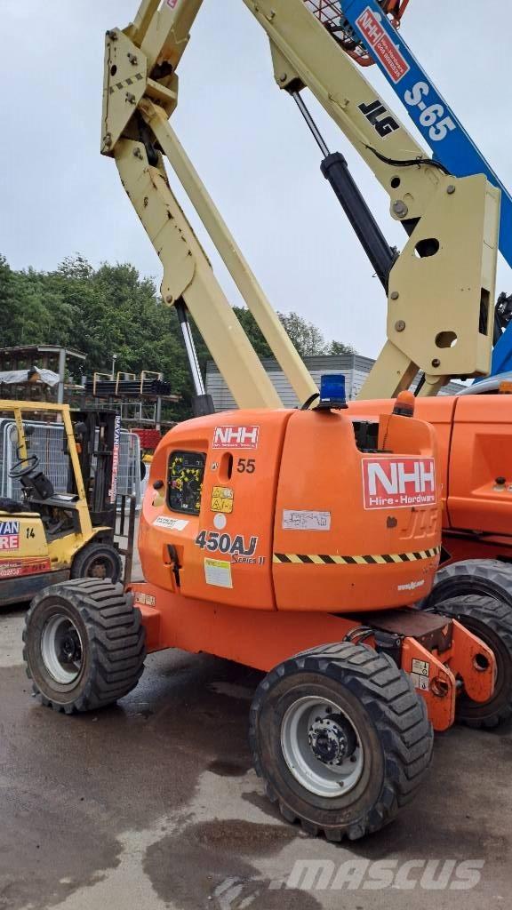 JLG 450 AJ Articulated boom lifts