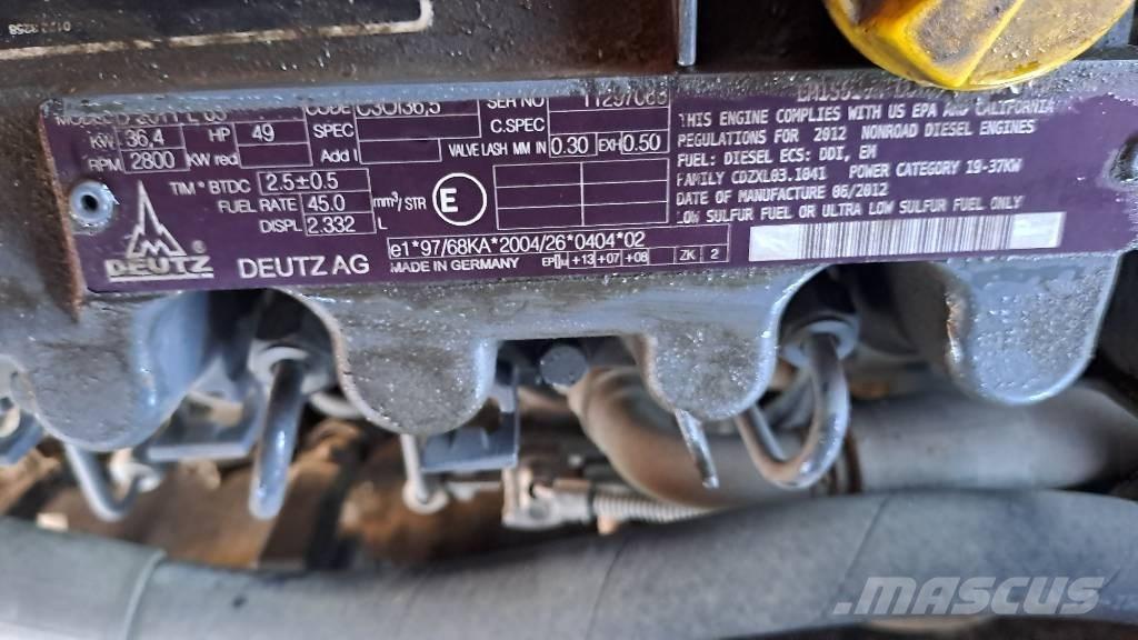 JLG 450 AJ Articulated boom lifts