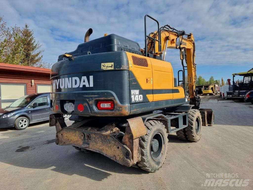Hyundai HW 140 Wheeled excavators