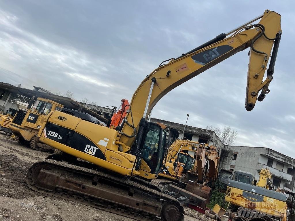 CAT 323 D Crawler excavators