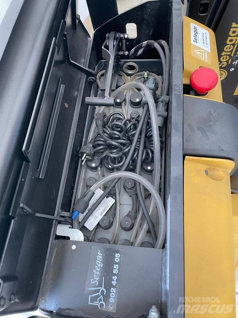 Yale MP 18 AC Low lifter
