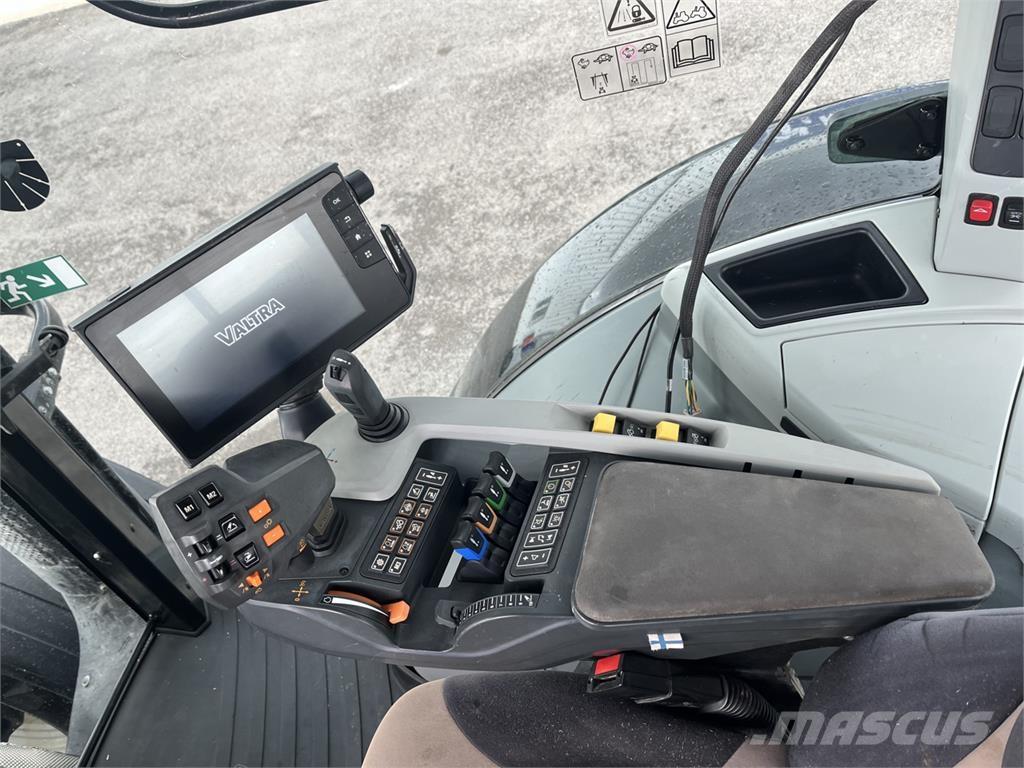 Valtra S374 Tractors