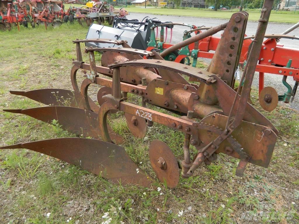 Kverneland 3k Ploughs