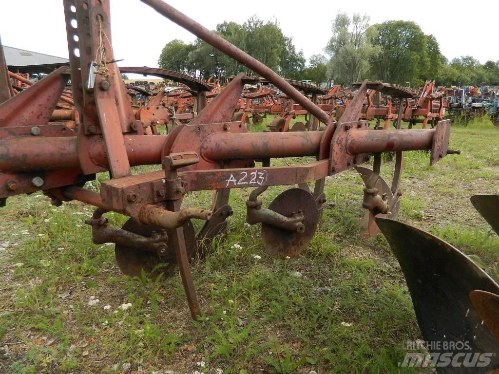 Kverneland 3k Ploughs