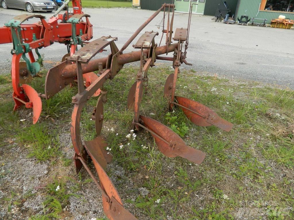 Kverneland 3k Ploughs