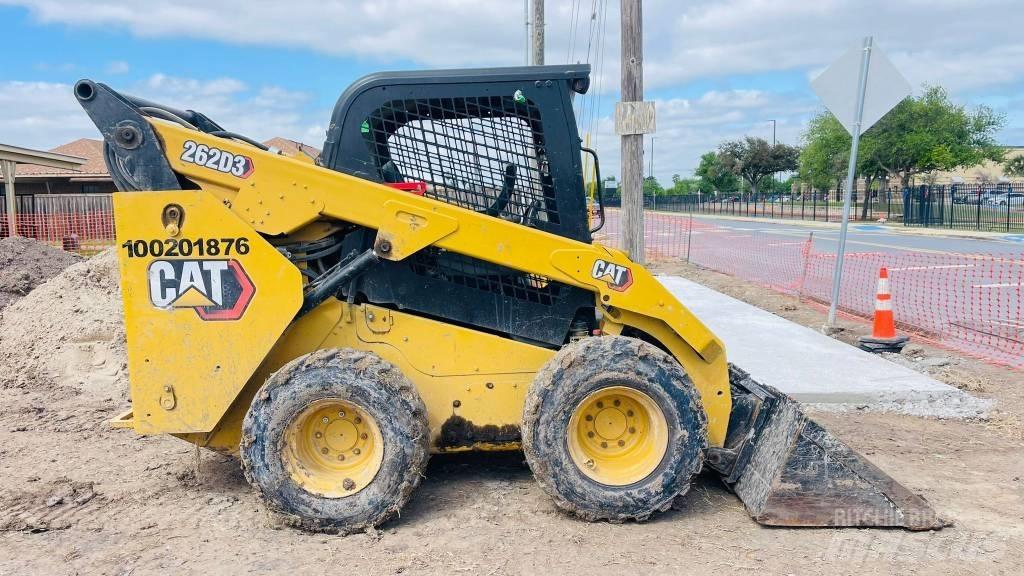 CAT 262D3 Skid steer loaders