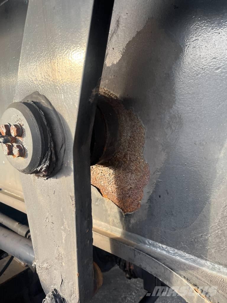 Sennebogen 6180 HDSL Harbor cranes