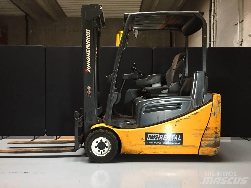 Jungheinrich EFG 220 Electric forklift trucks