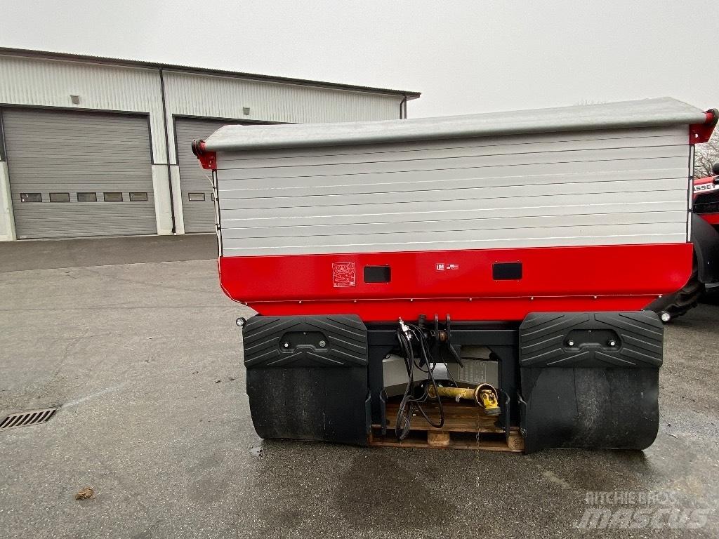 Kverneland TLX Mineral spreaders