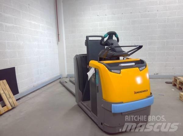 Jungheinrich ECE 225 Low lift order picker
