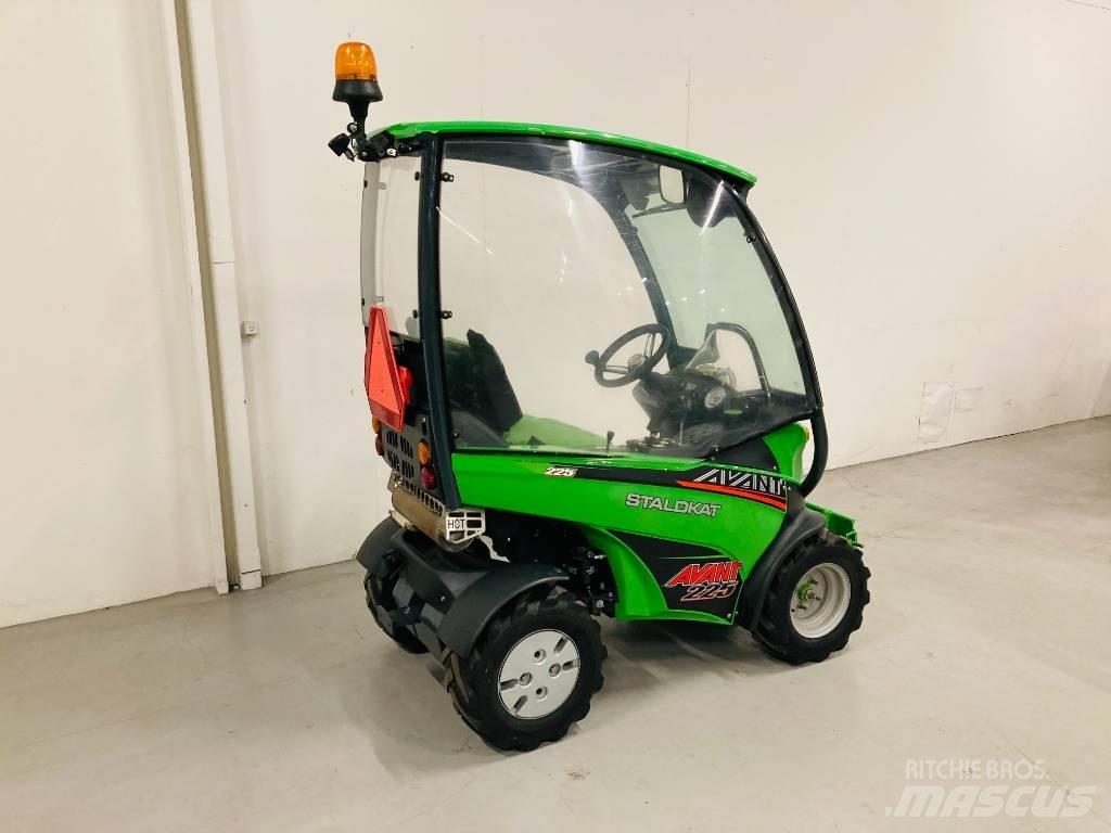 Avant 225 Mini loaders
