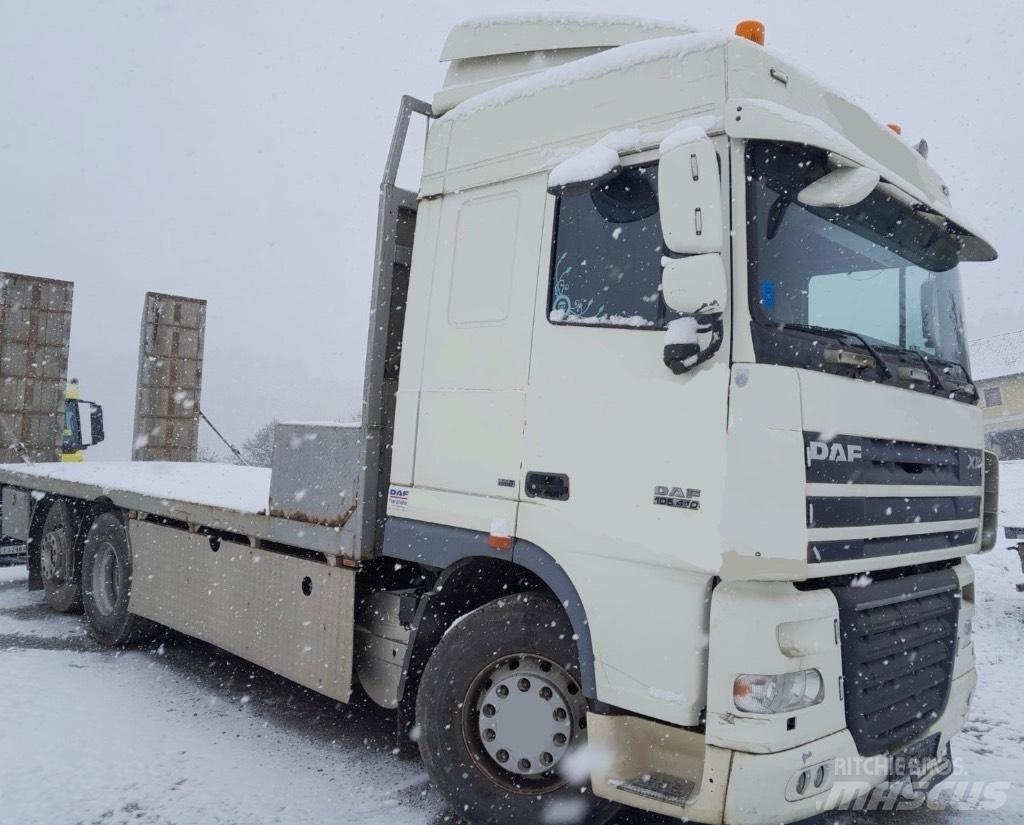 DAF XF 105 Curtain sider trucks