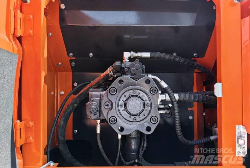 Doosan DX300 Crawler excavators