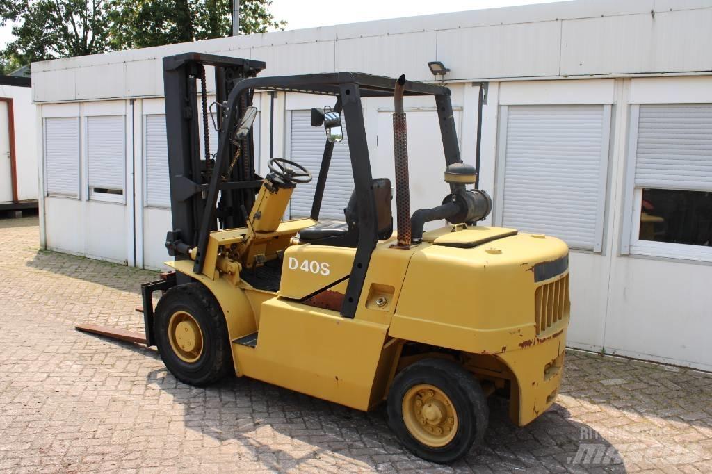 Daewoo D 40 S Diesel trucks