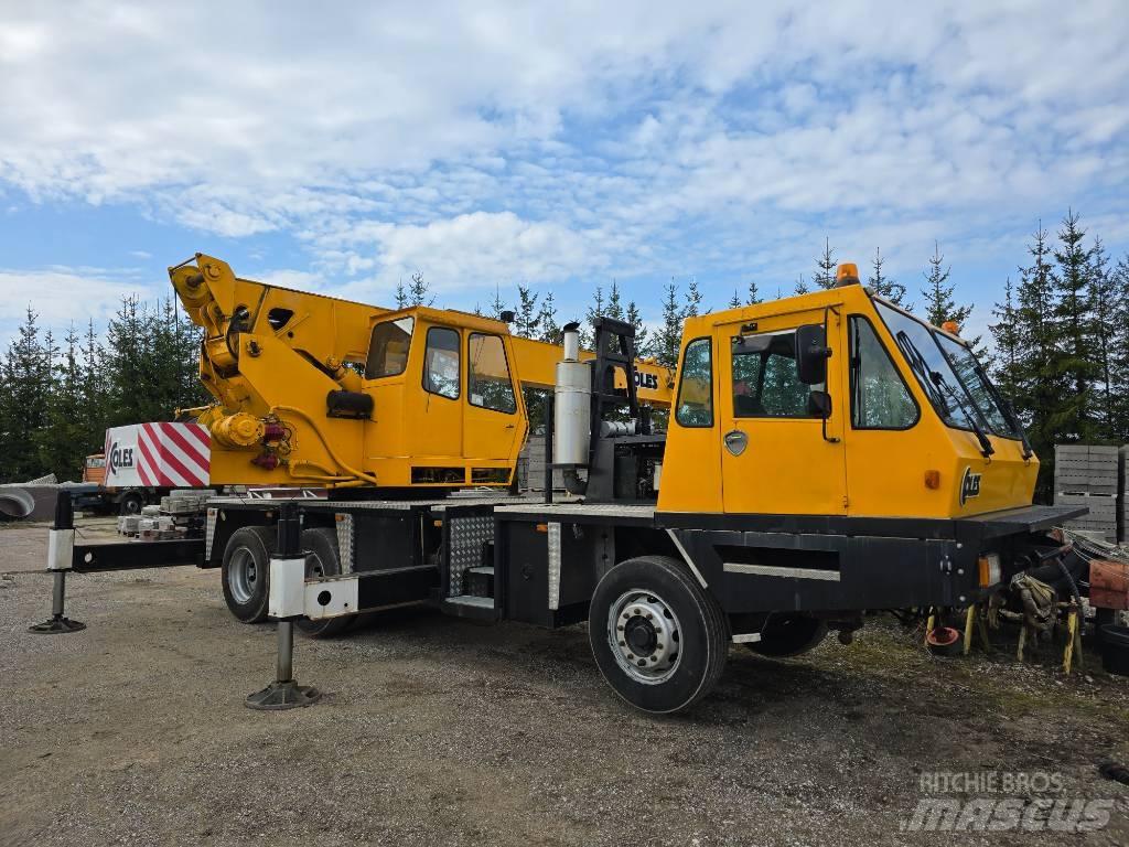Coles 25/28T crane All terrain cranes