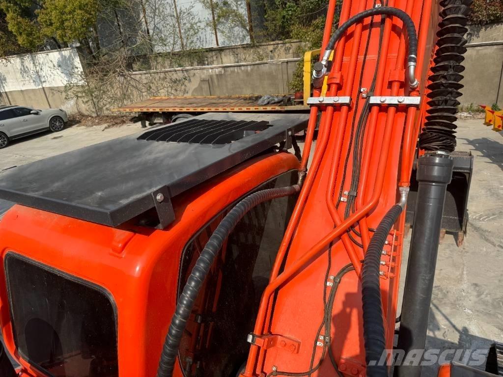 Doosan DX 225 LC Crawler excavators