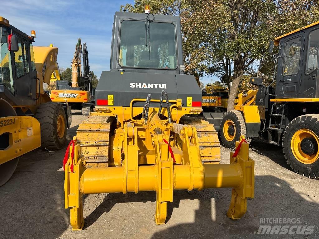Shantui SD 16 Crawler dozers