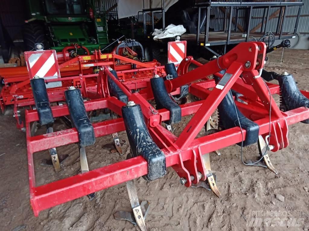Horsch Terrano 3 FX Cultivators
